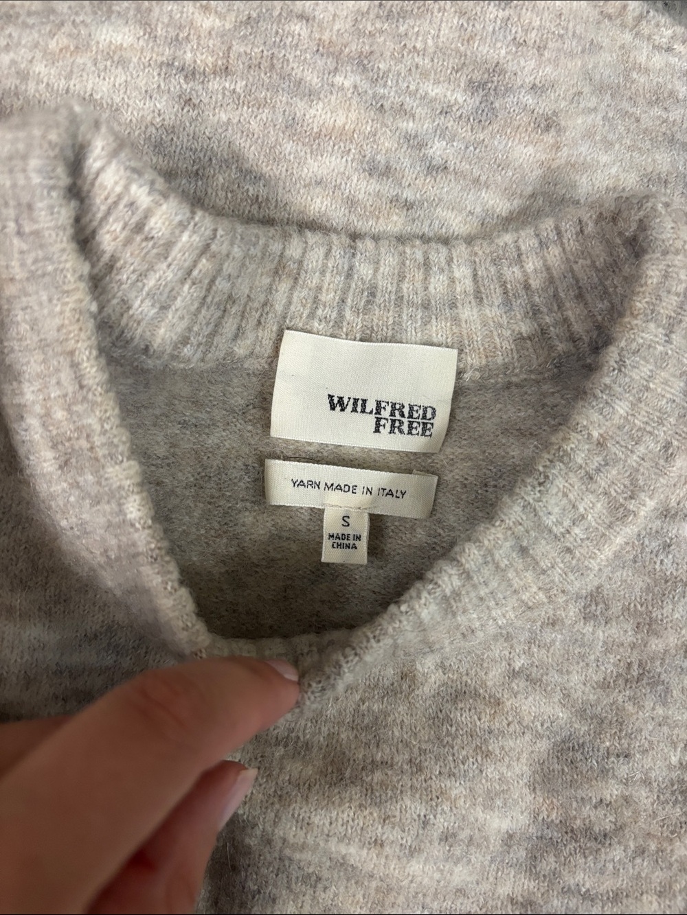 Aritzia Wilfred sweater vest - Picture 8 of 9